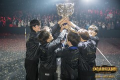 TES战队决胜局团战制胜晋级全球总决赛，郭皓落泪JackeyLove霞输出拉满