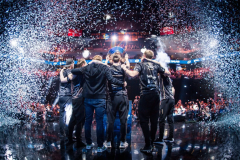 【残局大师】FPX.Lysoar 1v4经济局翻盘，获封“巴黎关键先生”。